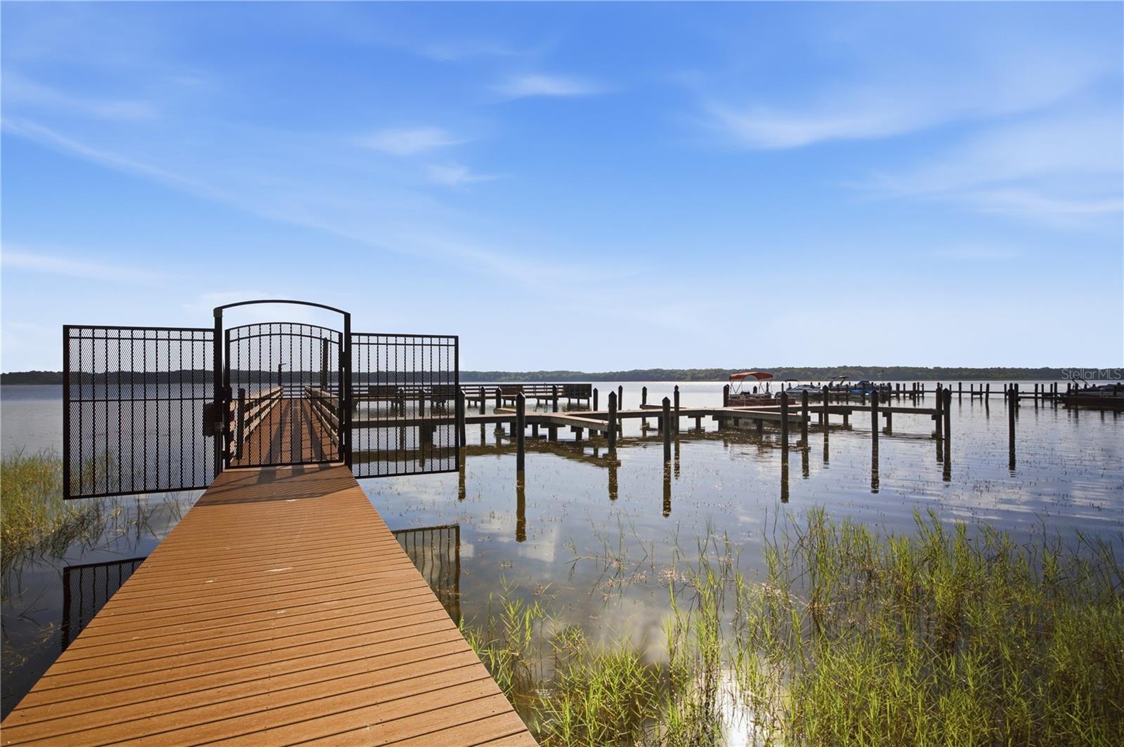 PINNACLE AT COBBS LANDING - Residential
