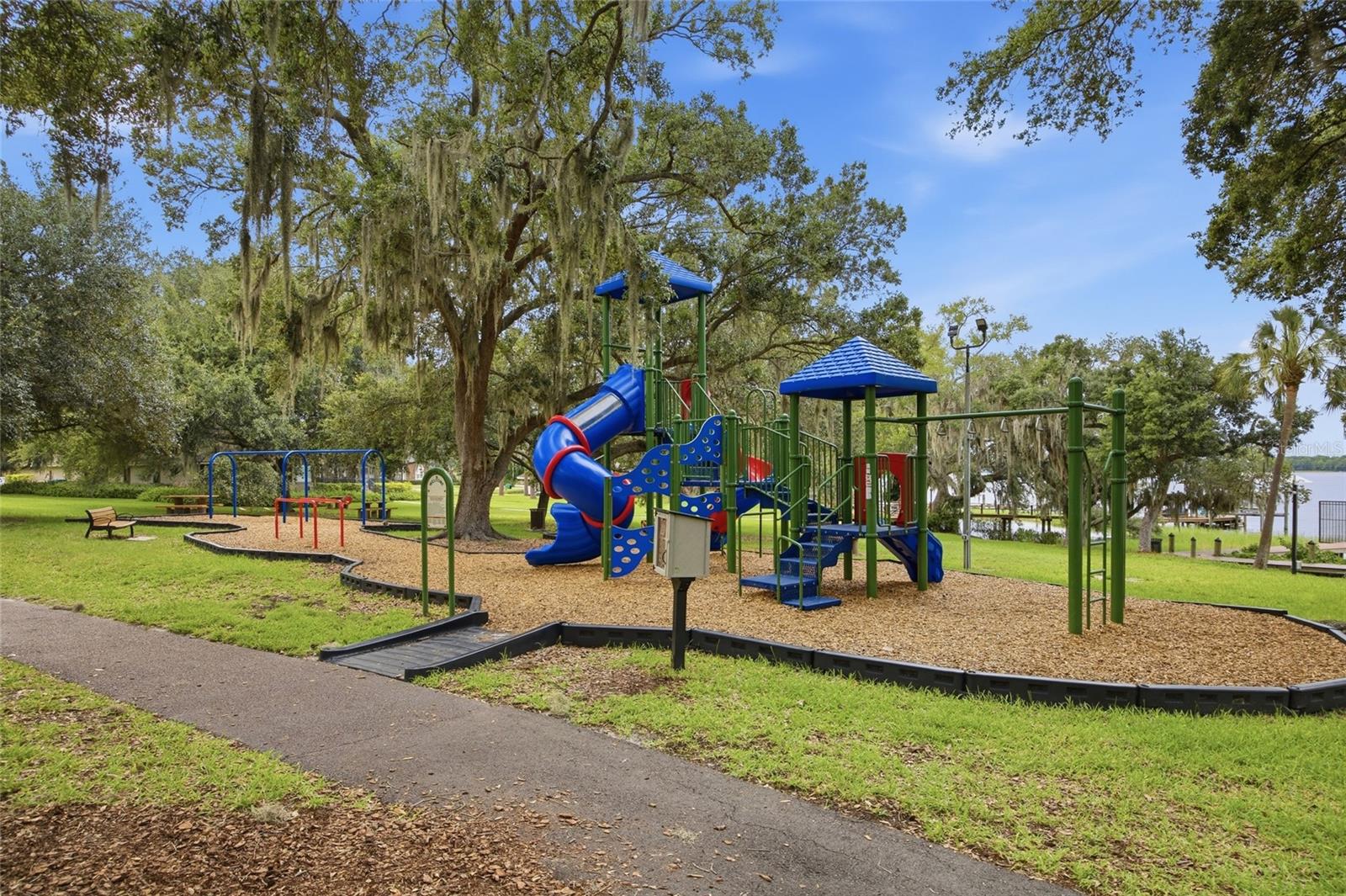 PINNACLE AT COBBS LANDING - Residential