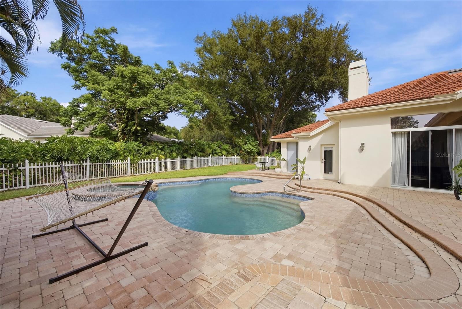 PINNACLE AT COBBS LANDING - Residential