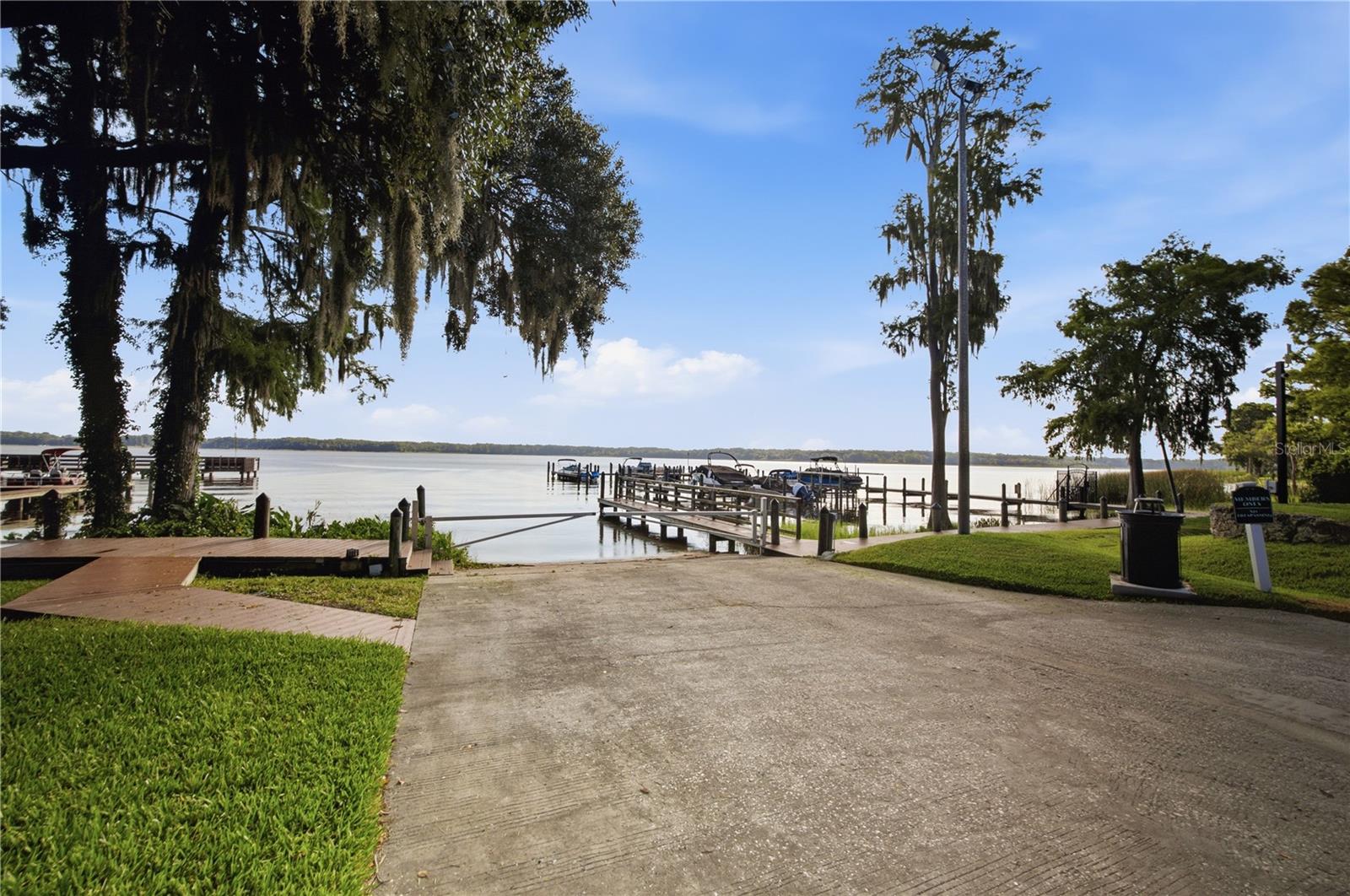 PINNACLE AT COBBS LANDING - Residential