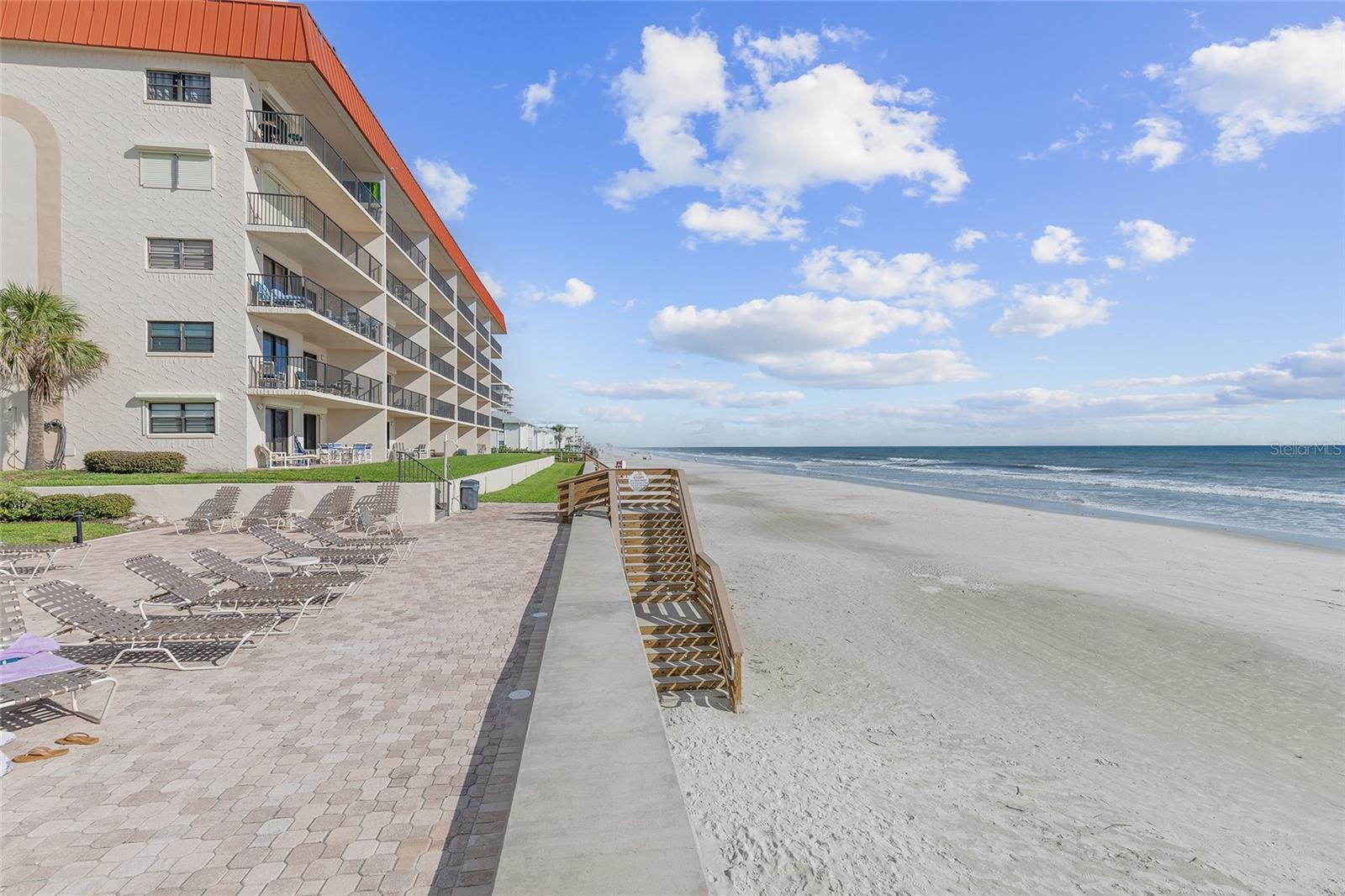HACIENDA DEL SOL CONDO - Residential