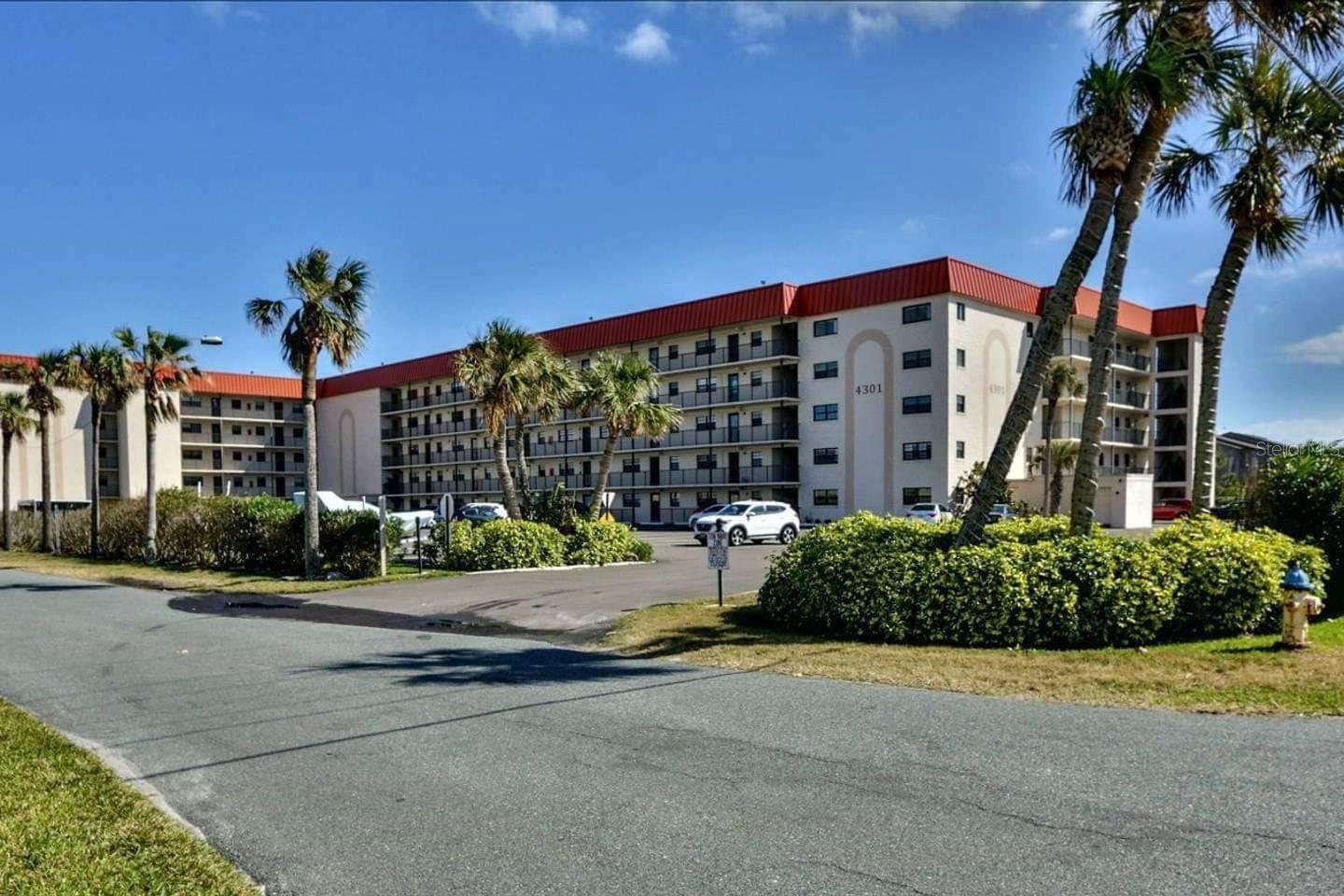 HACIENDA DEL SOL CONDO - Residential