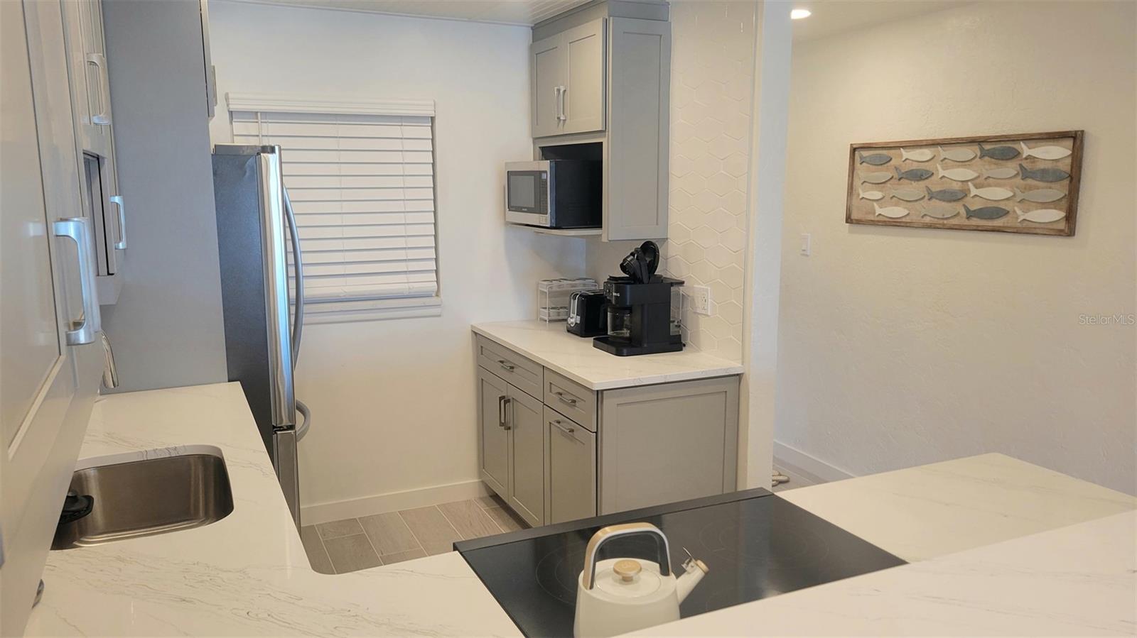 HACIENDA DEL SOL CONDO - Residential