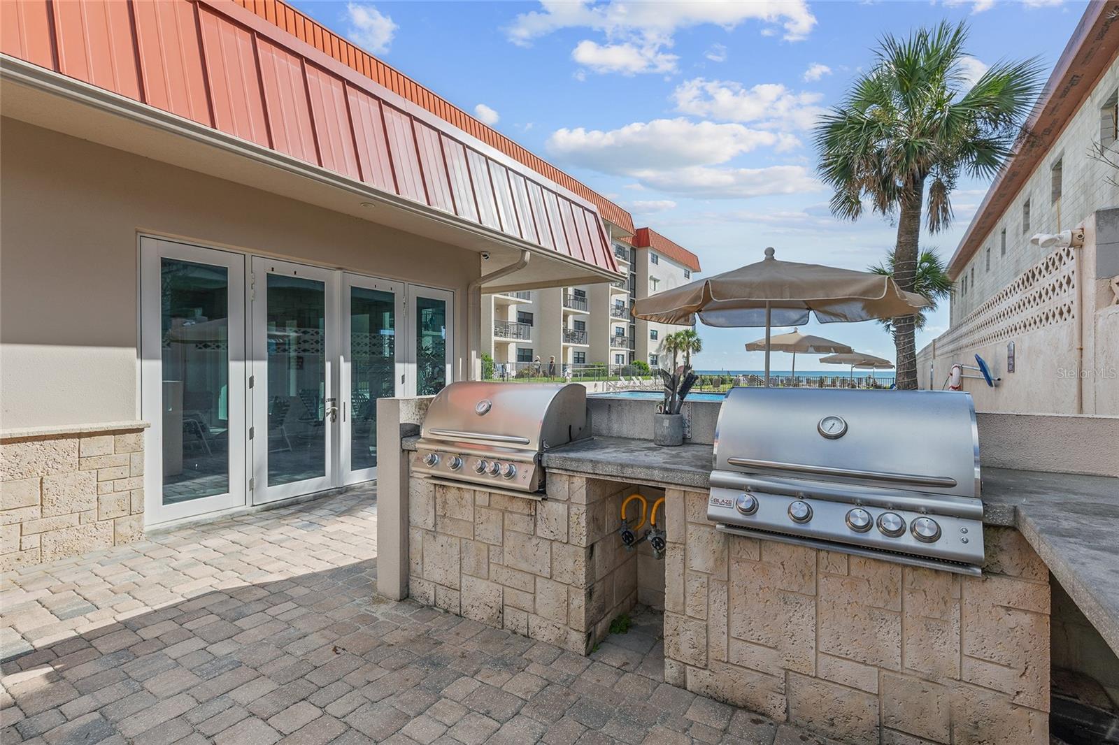 HACIENDA DEL SOL CONDO - Residential