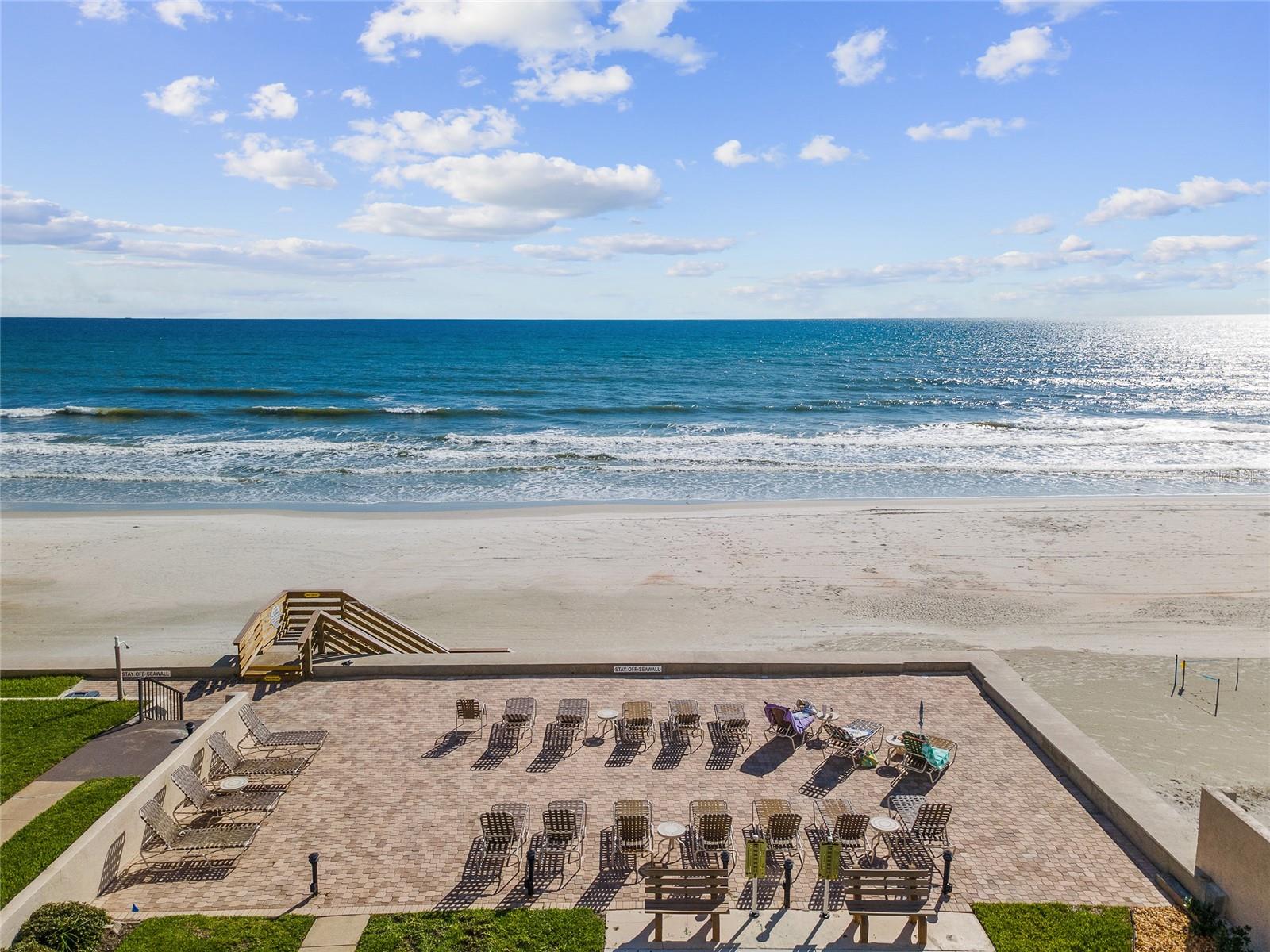 HACIENDA DEL SOL CONDO - Residential
