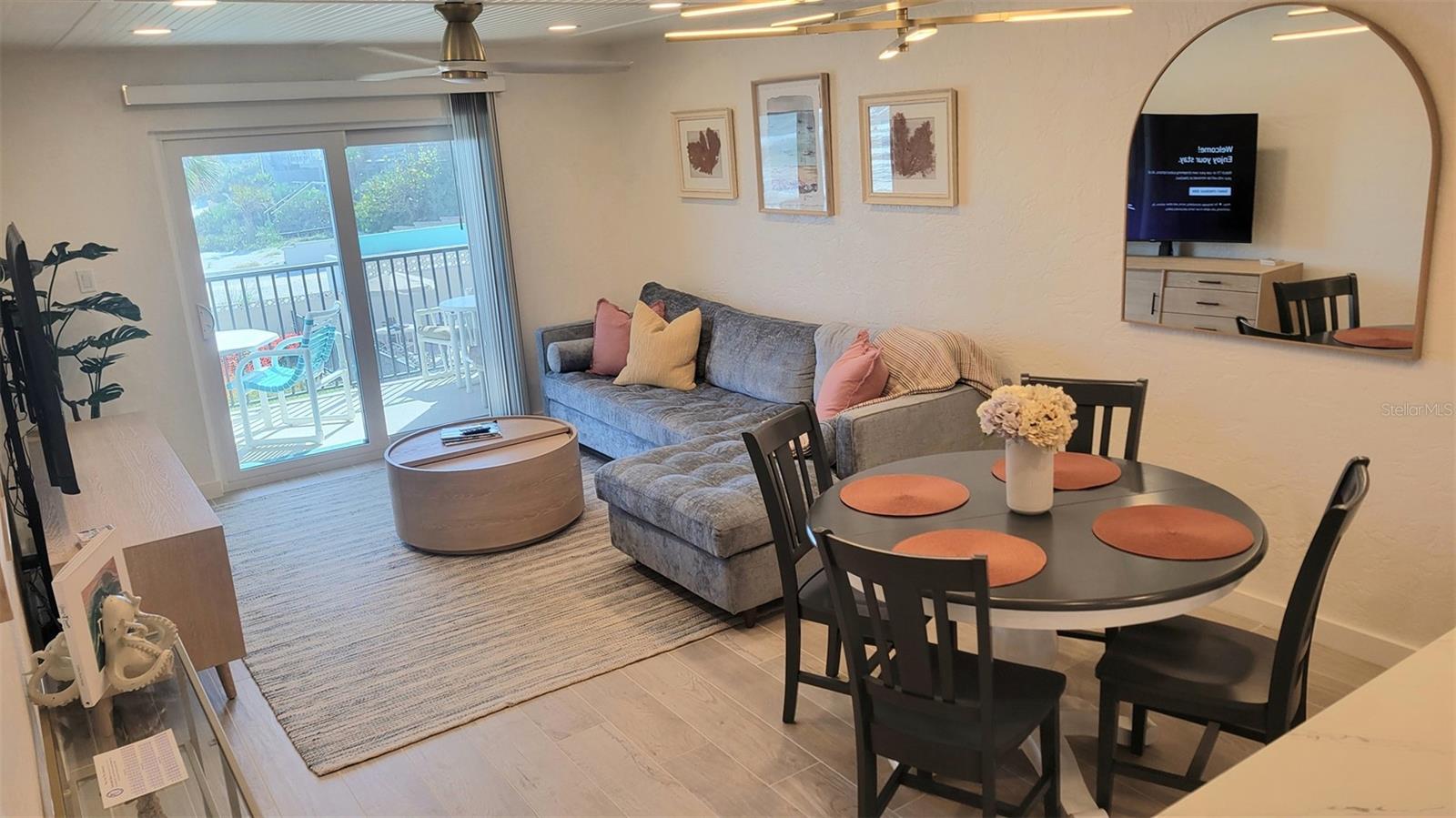 HACIENDA DEL SOL CONDO - Residential