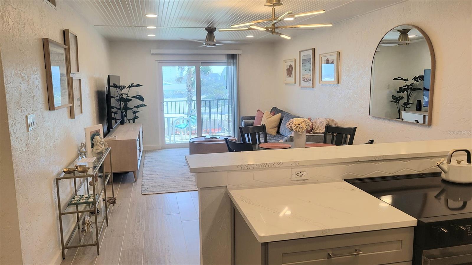HACIENDA DEL SOL CONDO - Residential