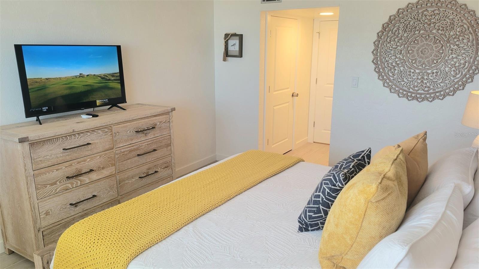 HACIENDA DEL SOL CONDO - Residential