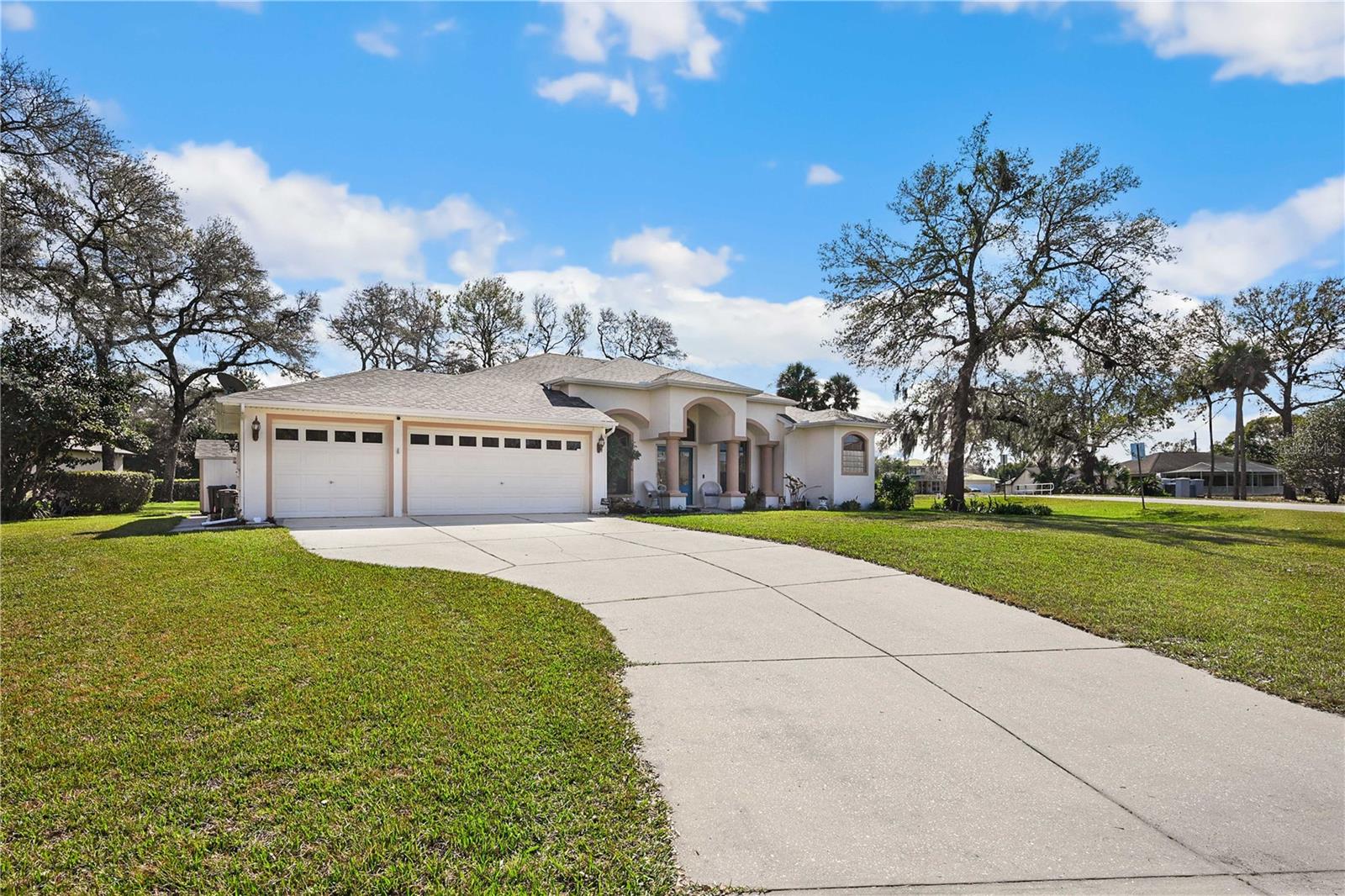 PLANTATION ESTATES - Residential