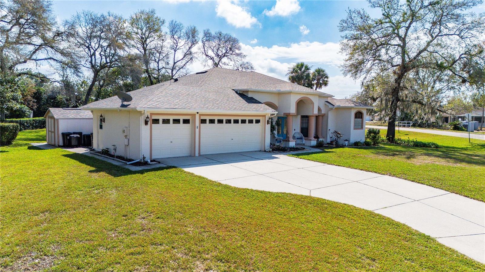 PLANTATION ESTATES - Residential