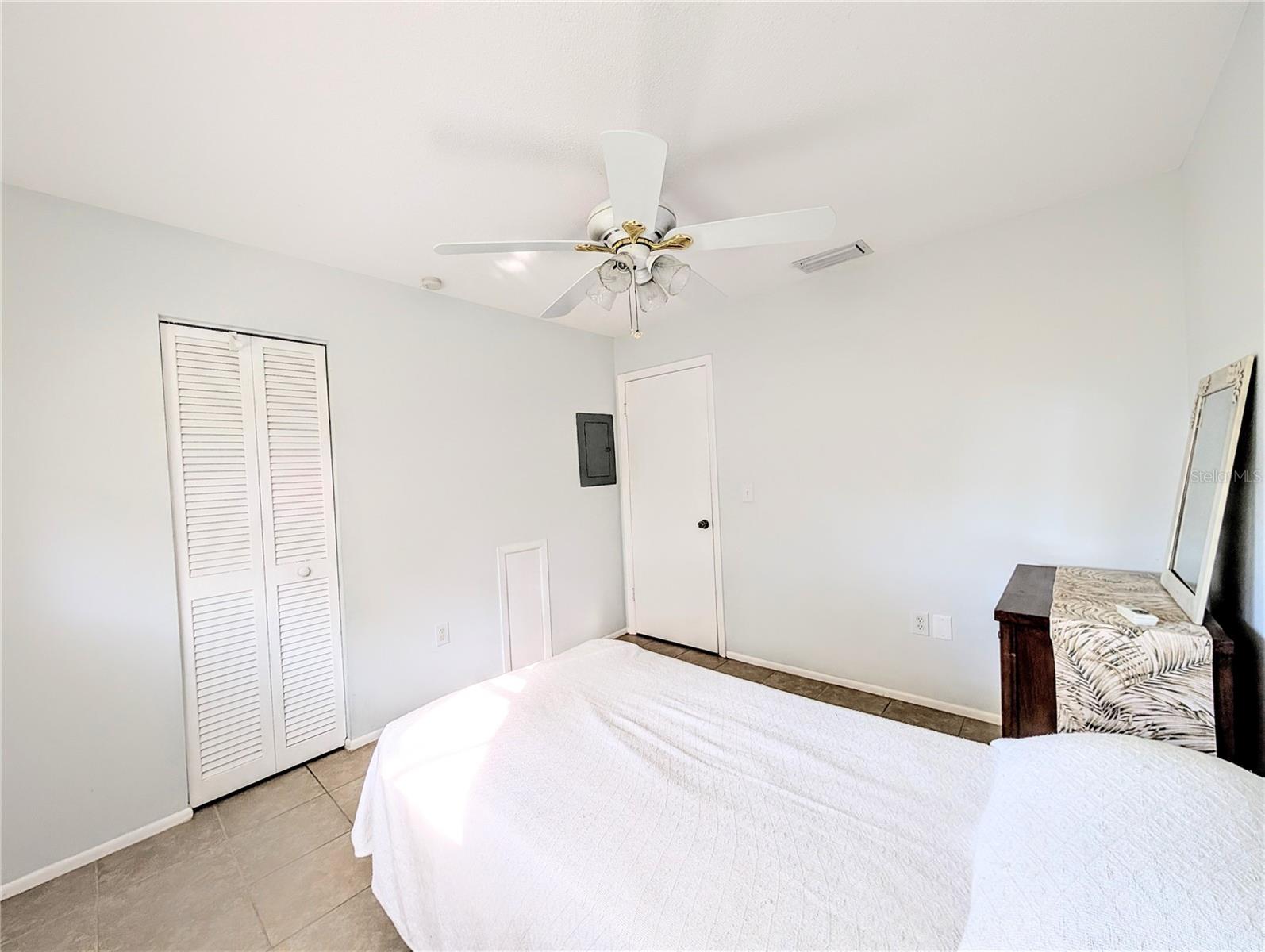 PARKWAY VILLAS - Residential