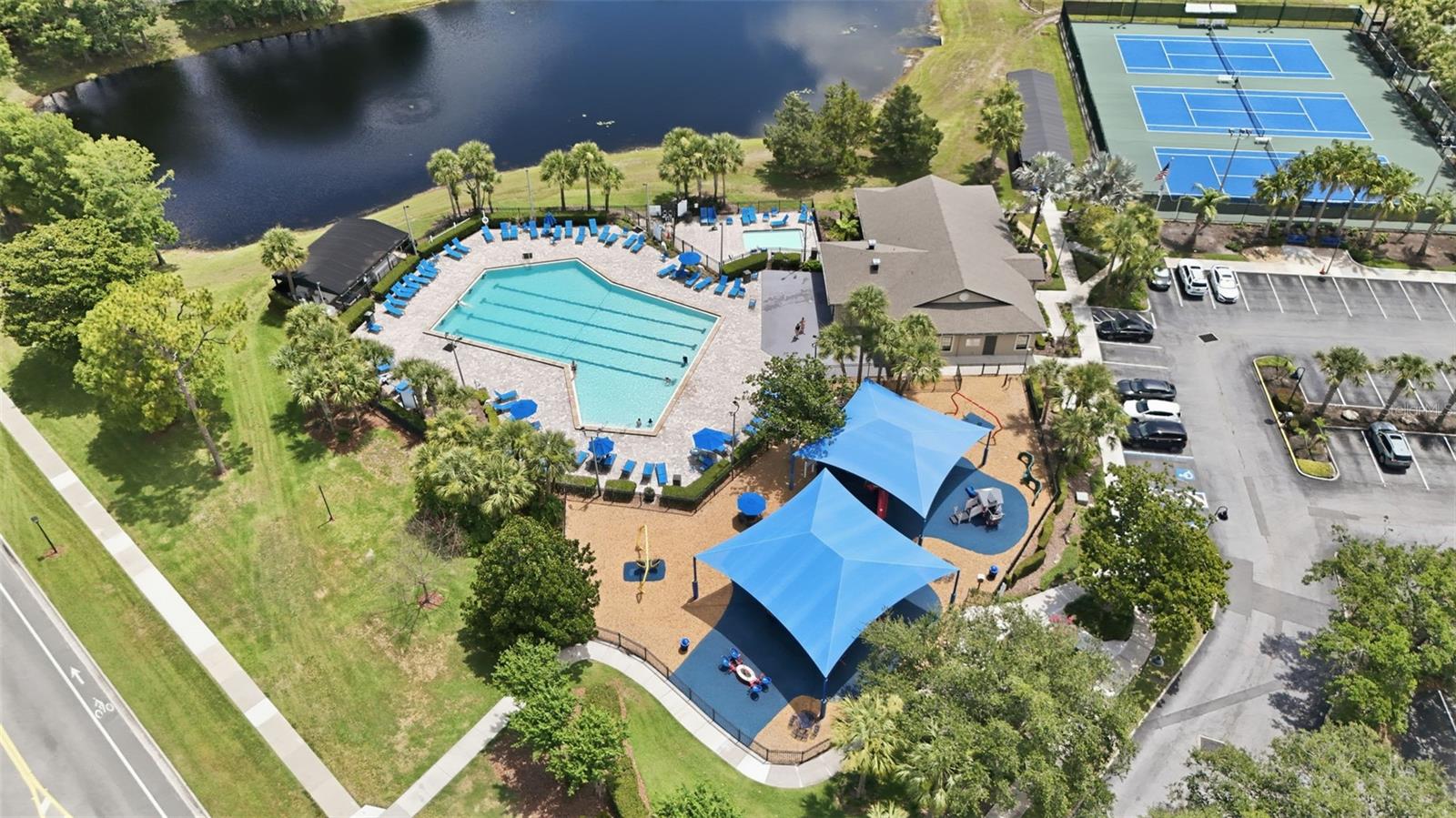 WATERFORD LAKES/CROSSROADS - Residential