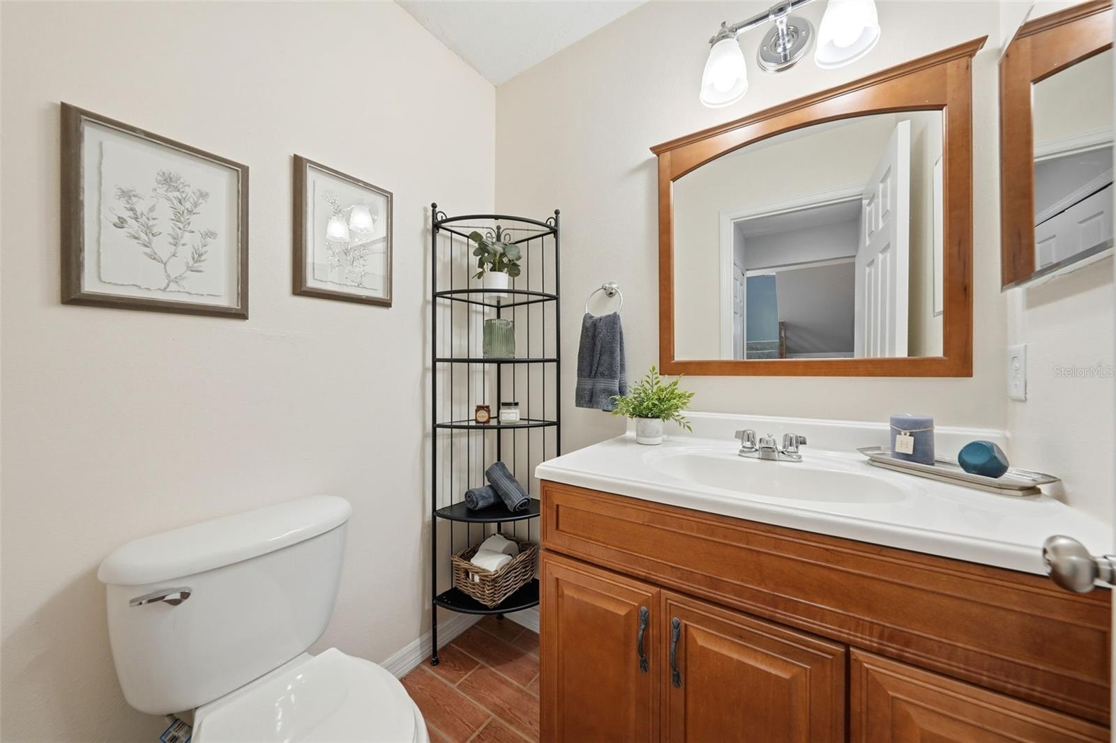 WATERFORD LAKES/CROSSROADS - Residential