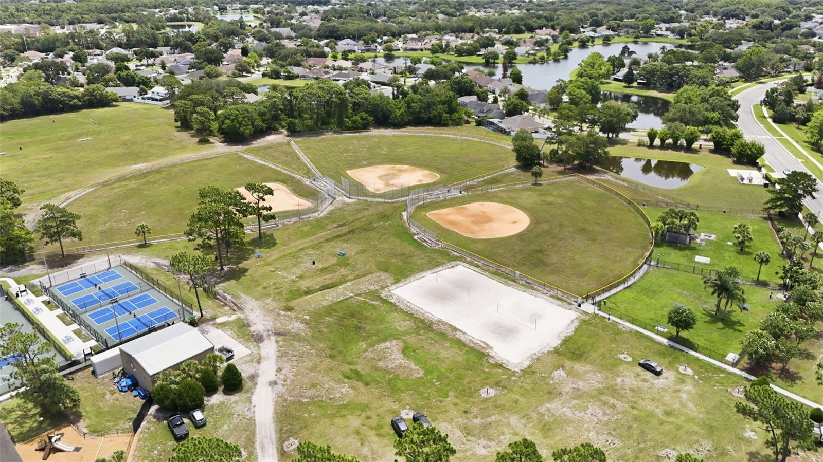 WATERFORD LAKES/CROSSROADS - Residential