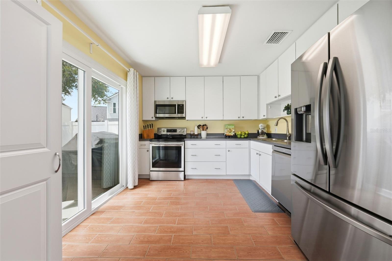 WATERFORD LAKES/CROSSROADS - Residential