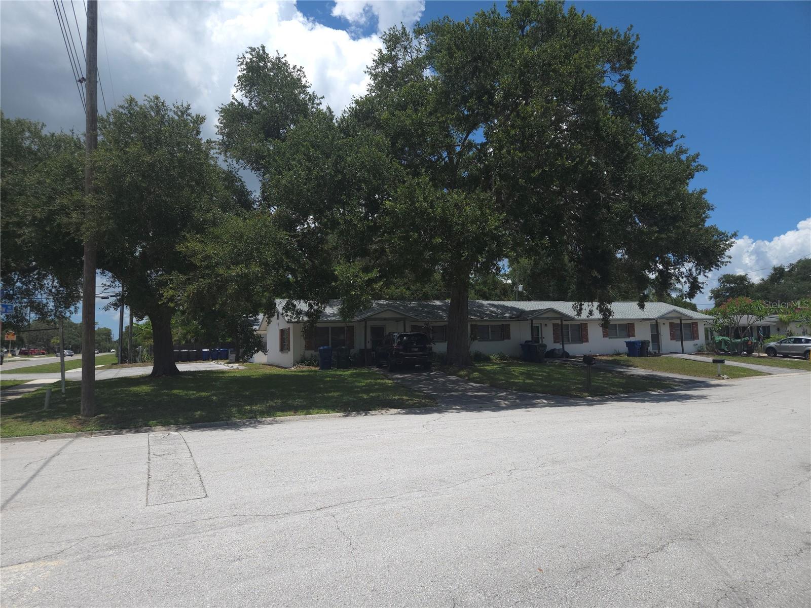 WOODBROOK MANOR - Residential Lease