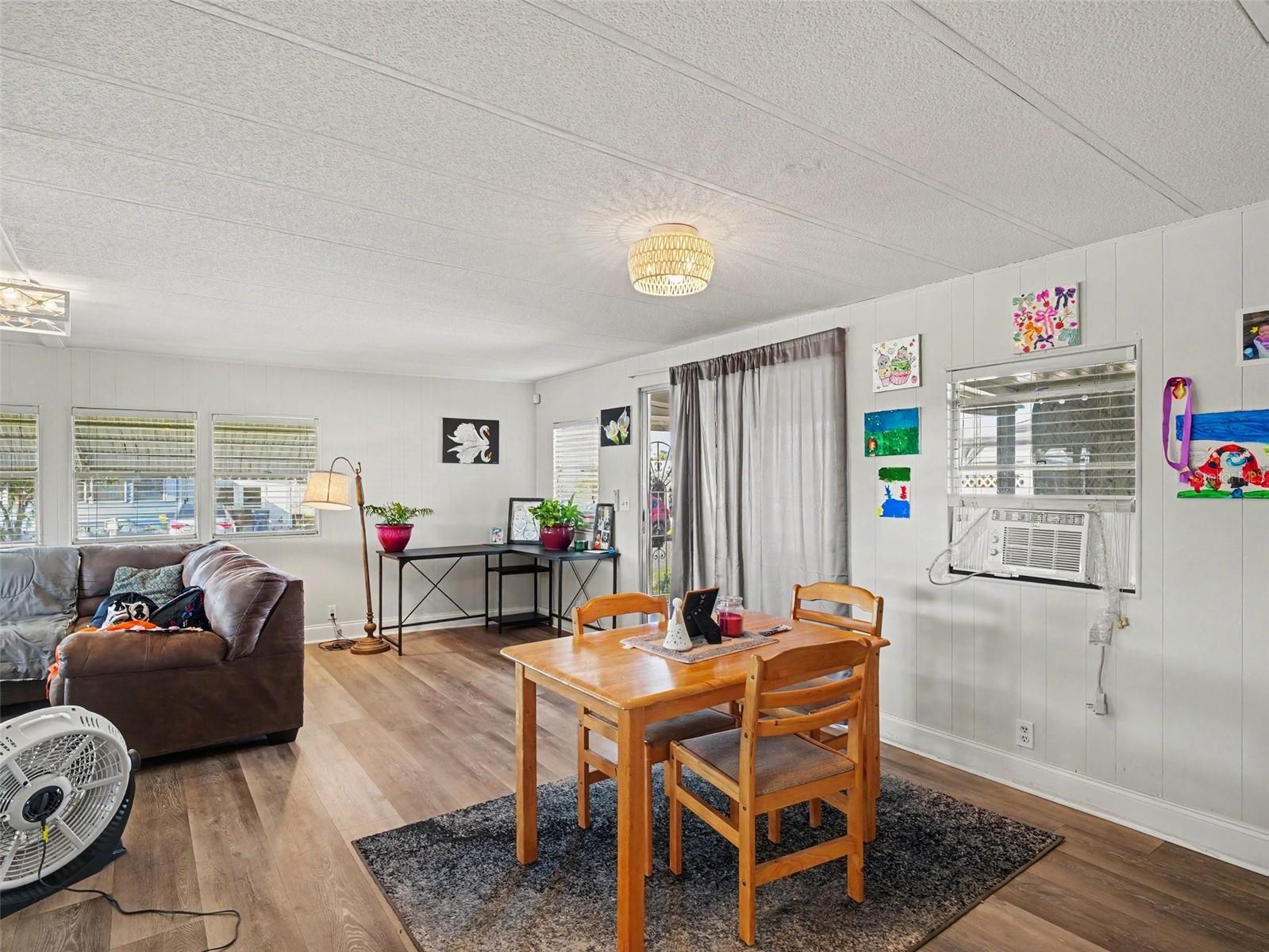 CASA LOMA MOBILEHOME - Residential