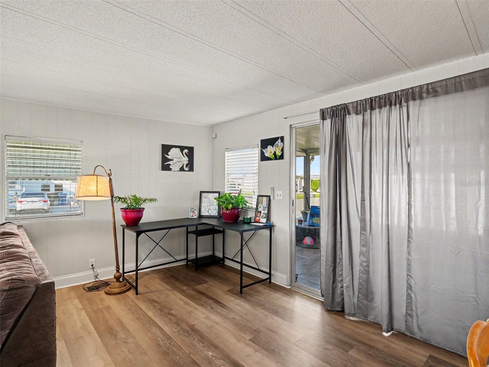 CASA LOMA MOBILEHOME - Residential