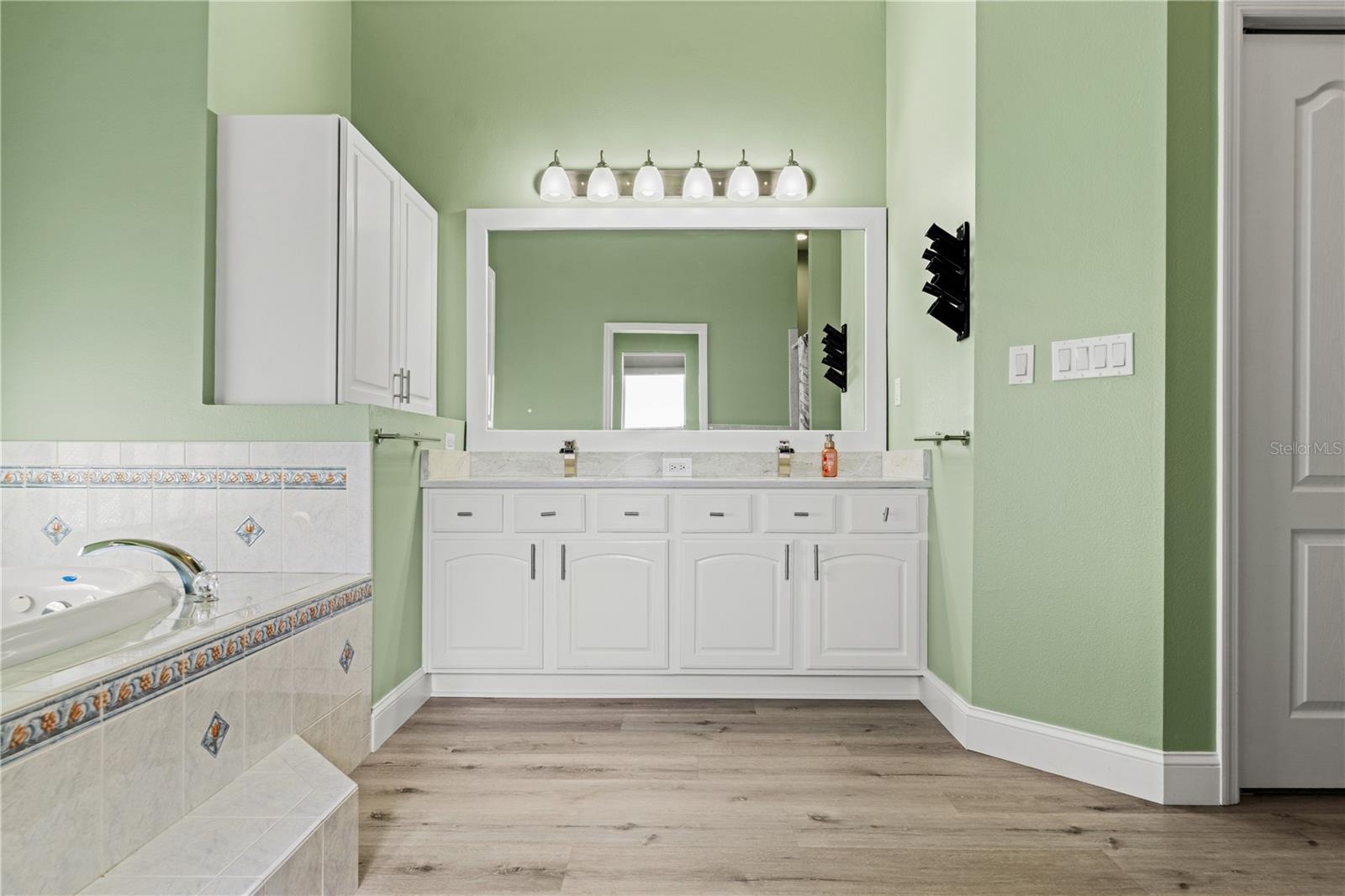 GREENS AT SEVEN HILLS PH 1 - Residential