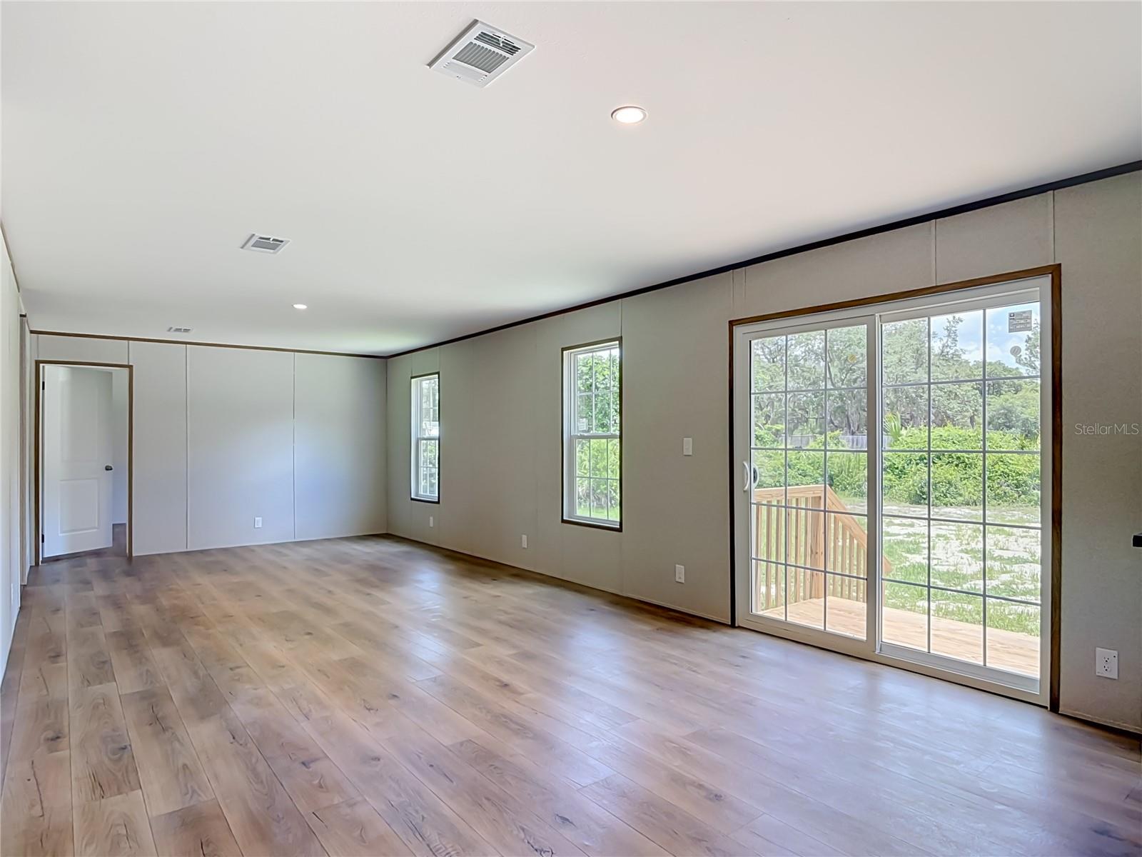 ACREAGE & UNREC - Residential