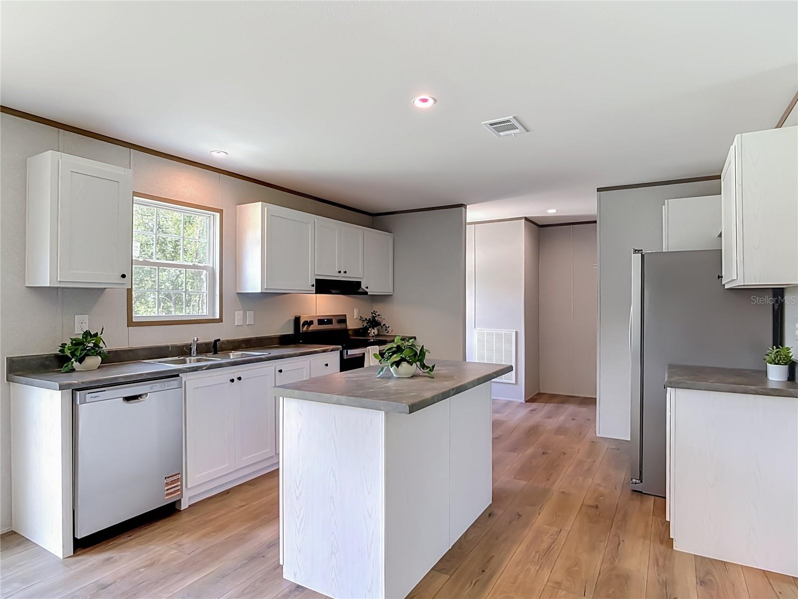 ACREAGE & UNREC - Residential