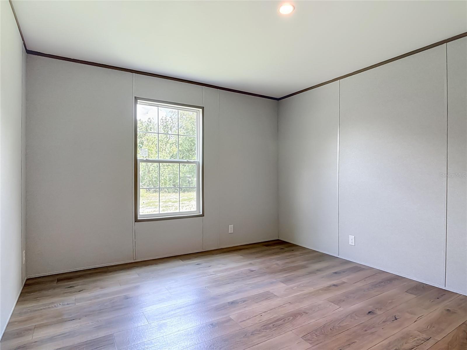 ACREAGE & UNREC - Residential