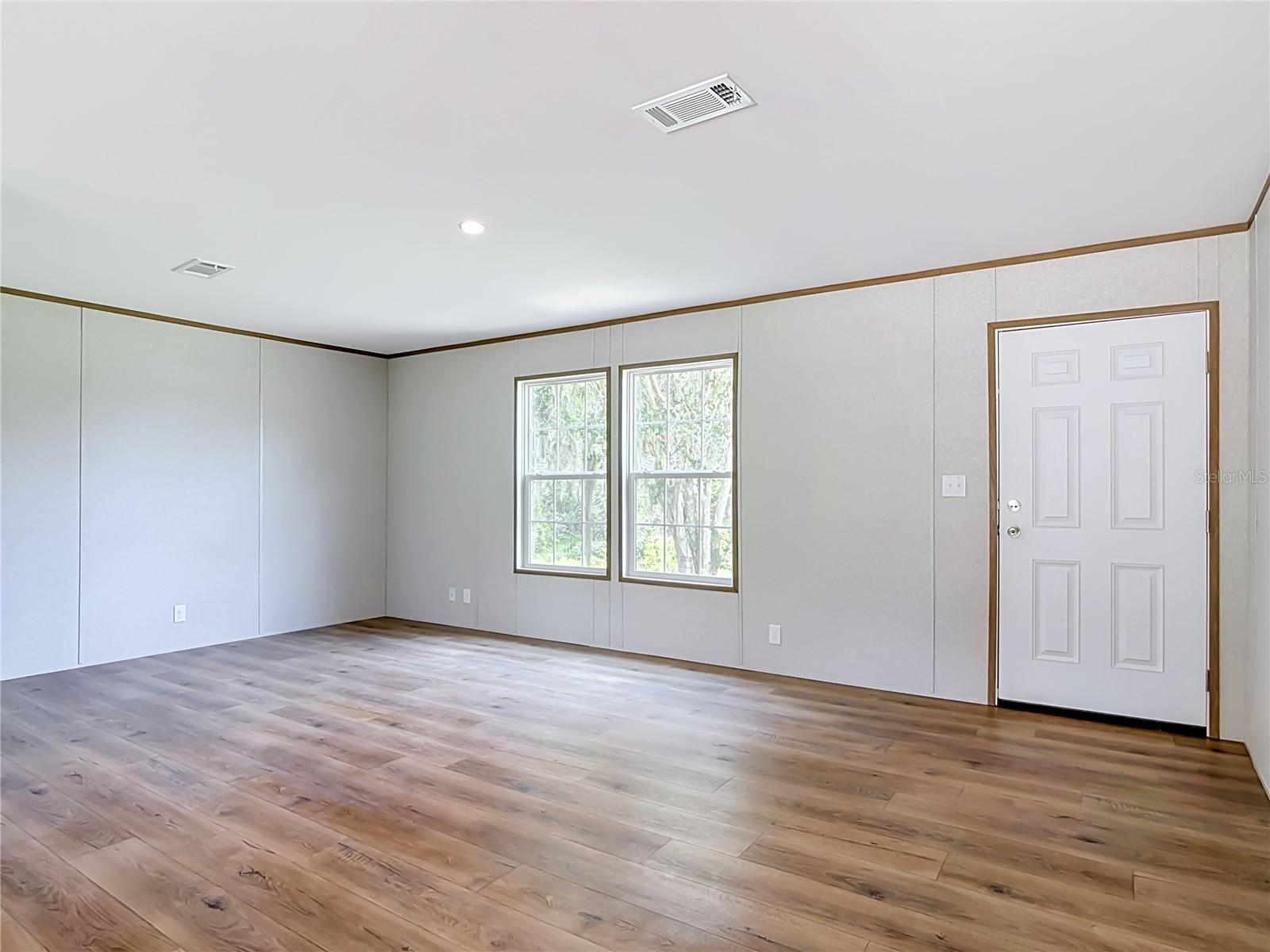 ACREAGE & UNREC - Residential