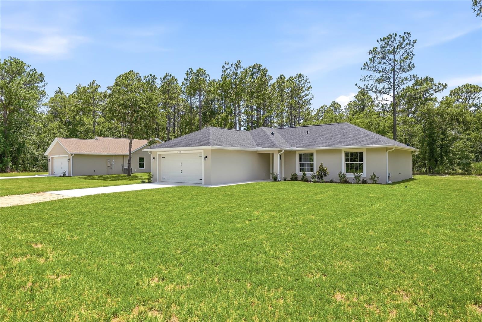 ROYAL HIGHLANDS - Residential