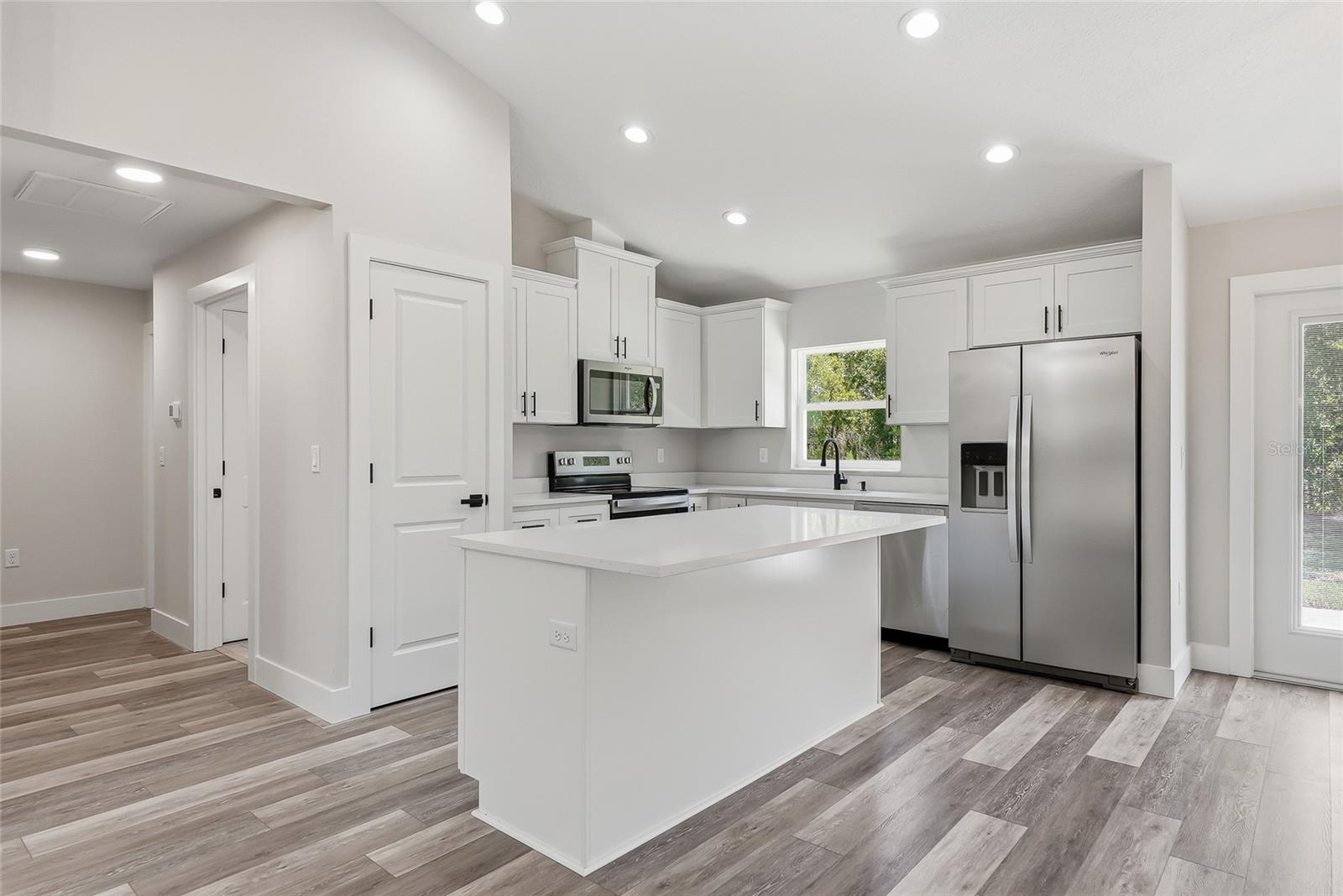 ROYAL HIGHLANDS - Residential
