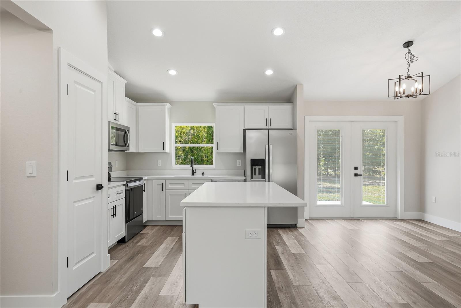 ROYAL HIGHLANDS - Residential