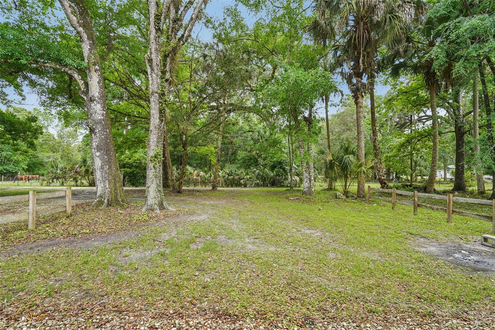 SHERWOOD FOREST UNREC - Residential