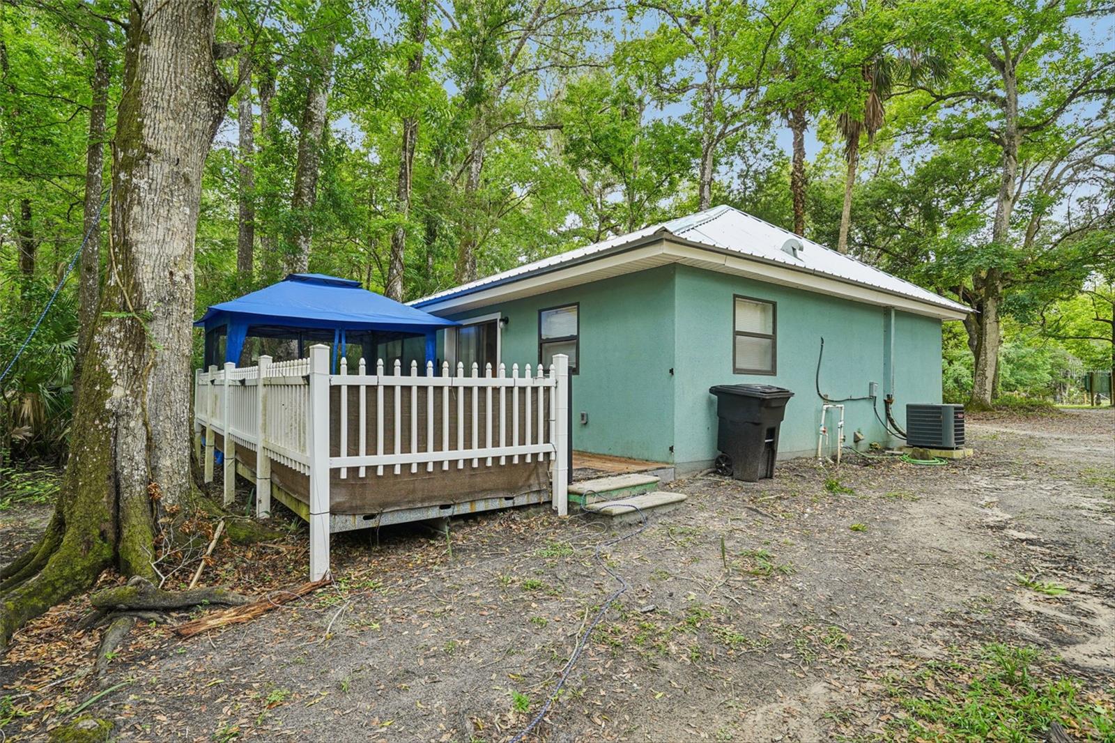SHERWOOD FOREST UNREC - Residential