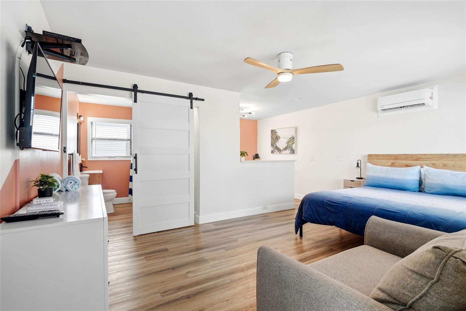 CONEY ISLAND - Commercial Sale