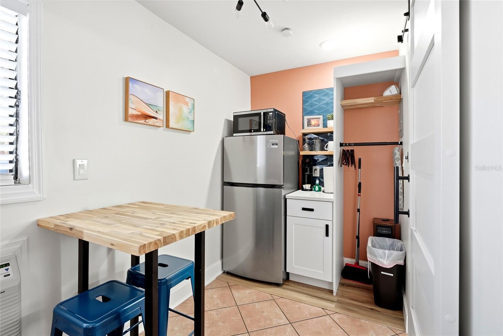 CONEY ISLAND - Commercial Sale