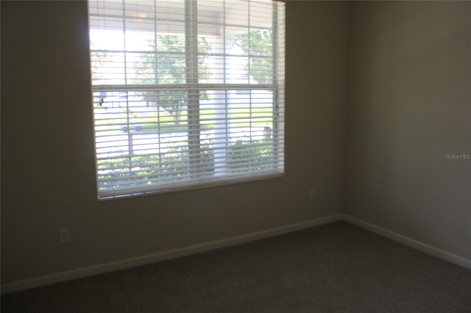 LAKE SAWYER SOUTH PH 04 - Residential Lease