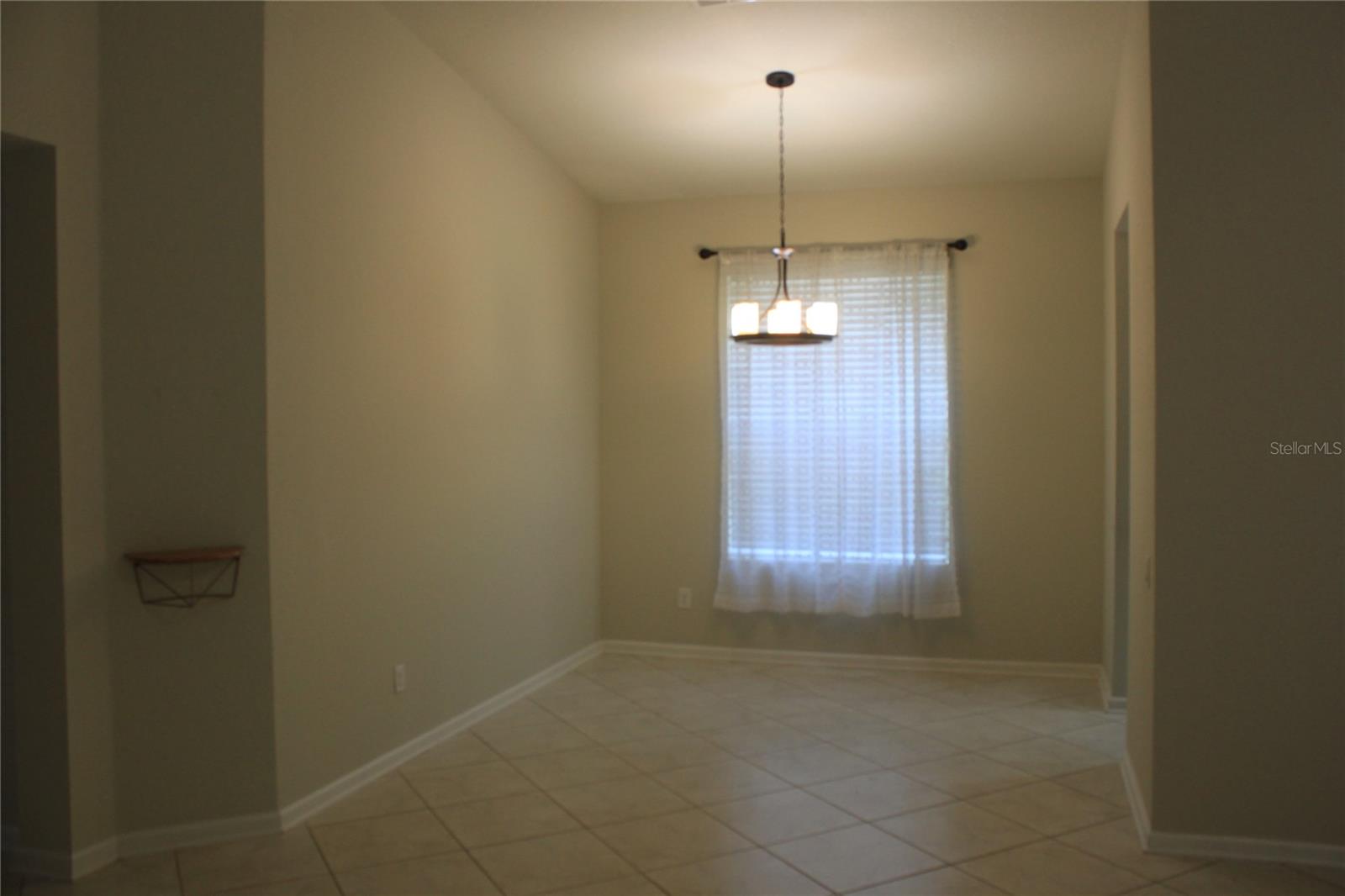LAKE SAWYER SOUTH PH 04 - Residential Lease