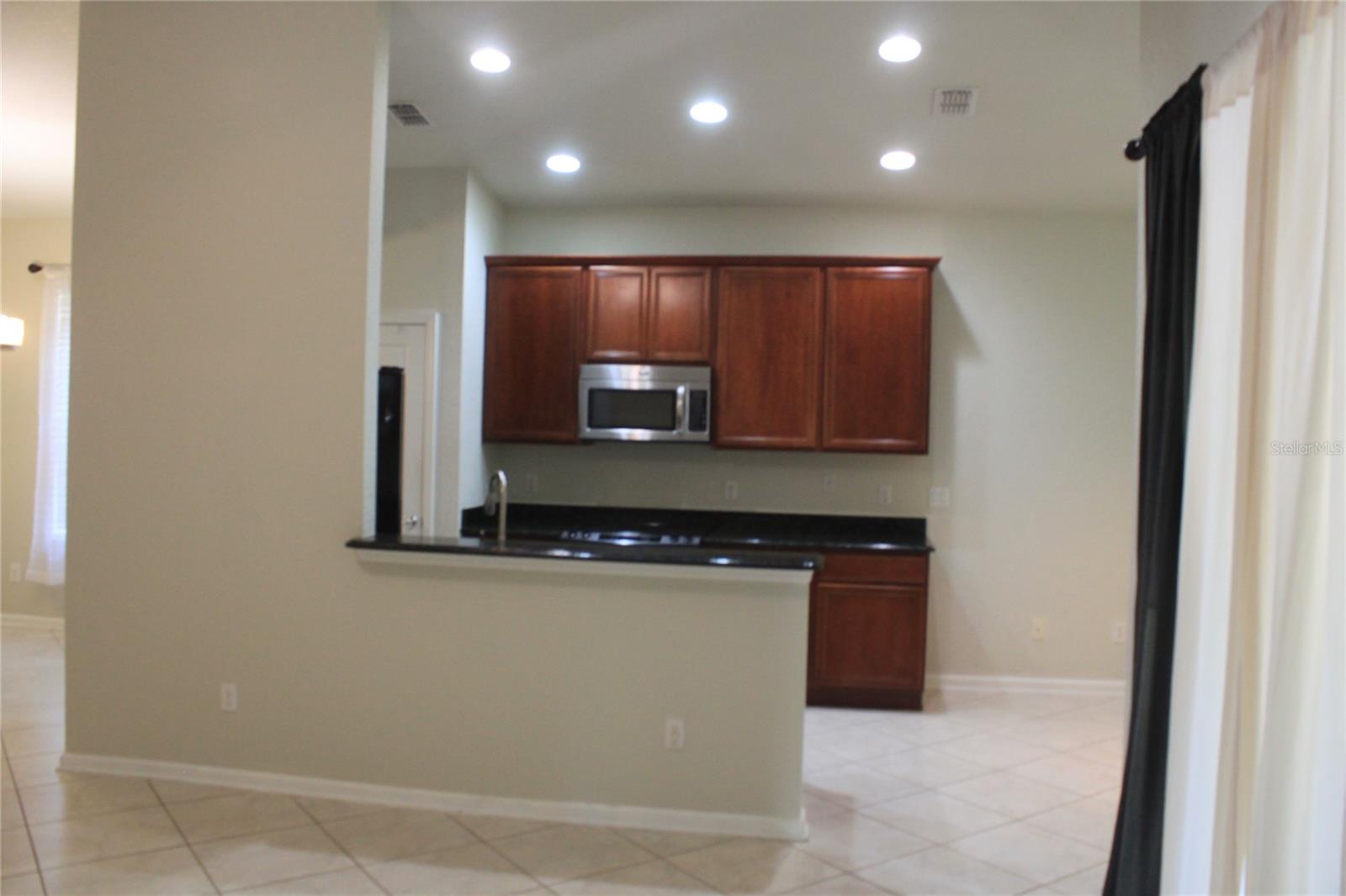 LAKE SAWYER SOUTH PH 04 - Residential Lease