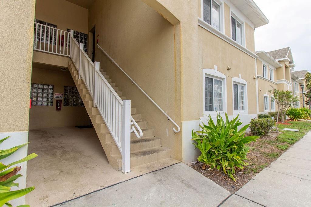 VILLAGES OF BLOOMINGDALE CONDO 6 - Residential
