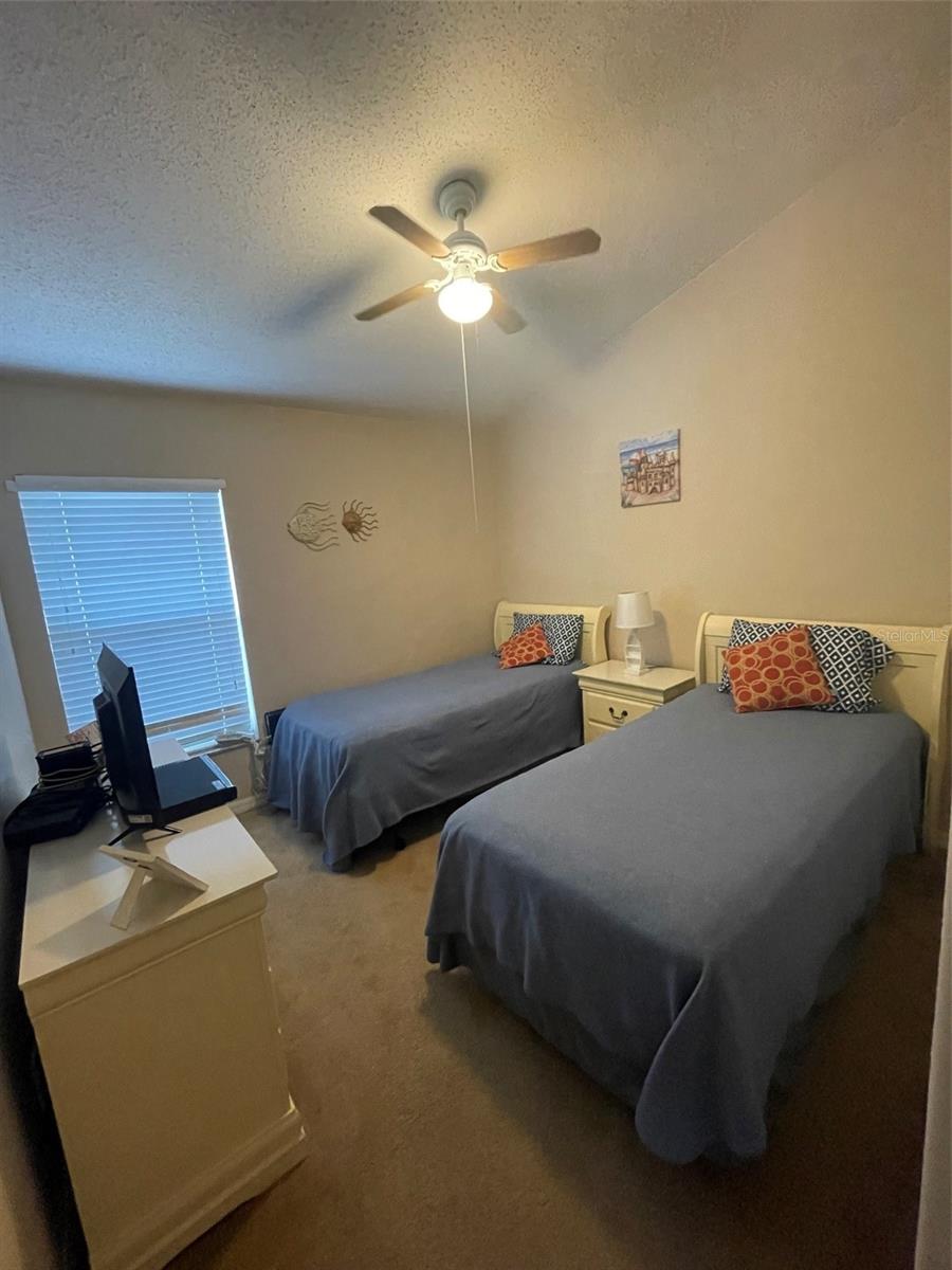 GLENBROOK PH II SUB - Residential Lease