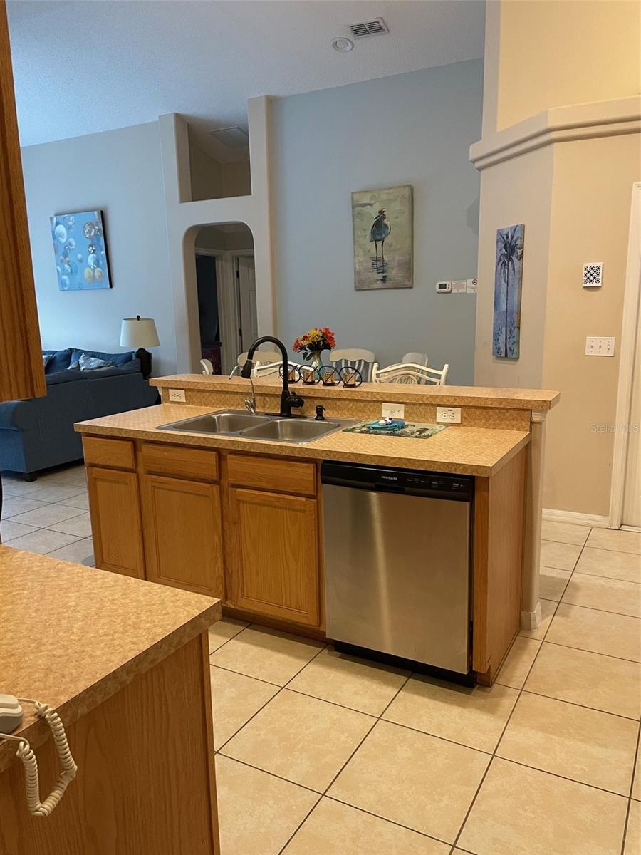 GLENBROOK PH II SUB - Residential Lease