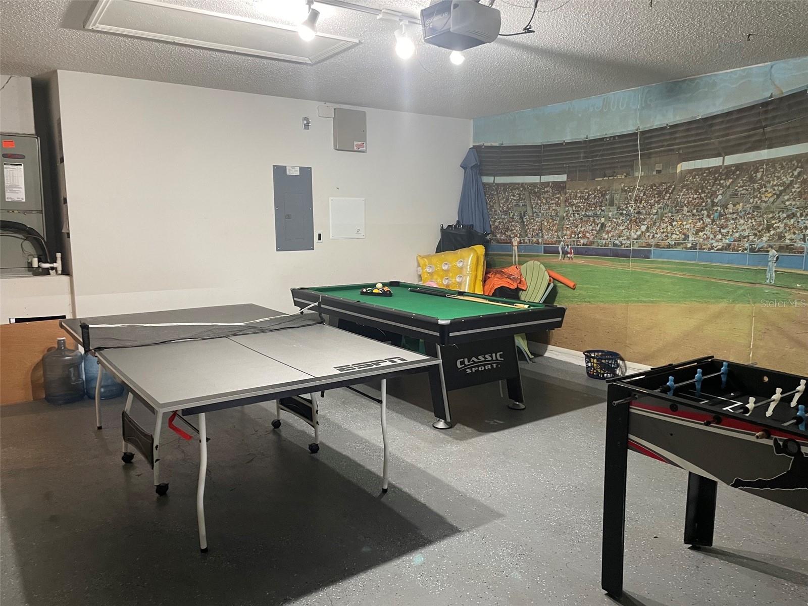 GLENBROOK PH II SUB - Residential Lease