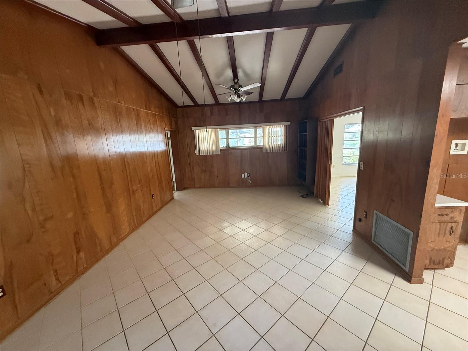 LA HACIENDA - Residential