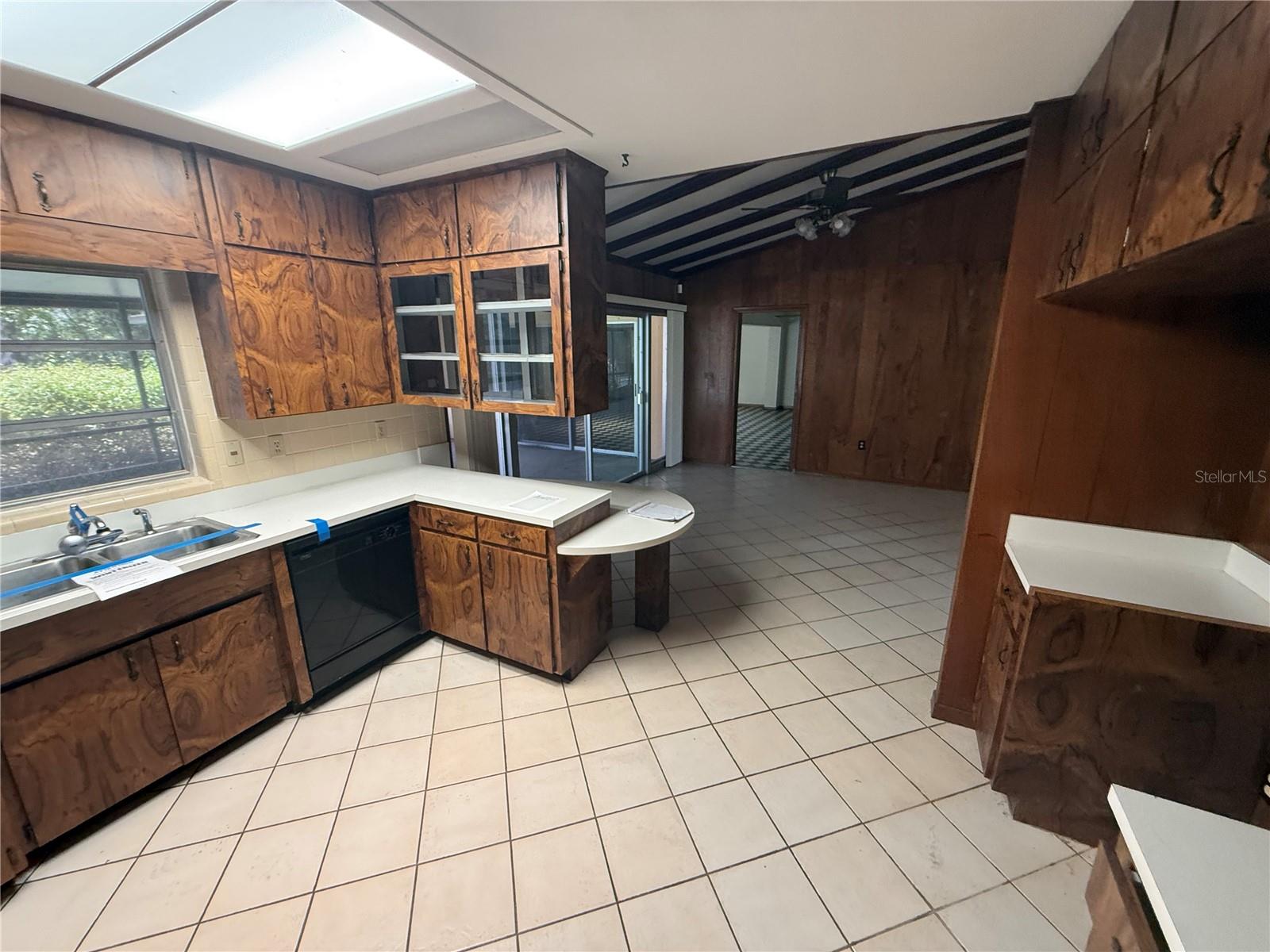 LA HACIENDA - Residential