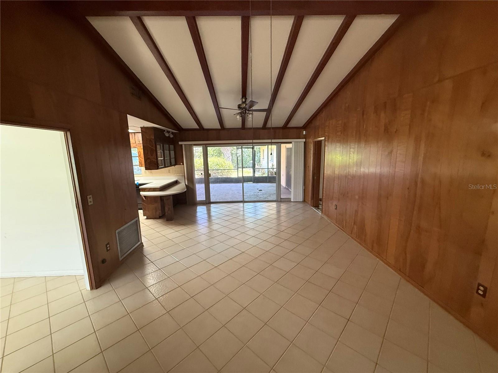 LA HACIENDA - Residential