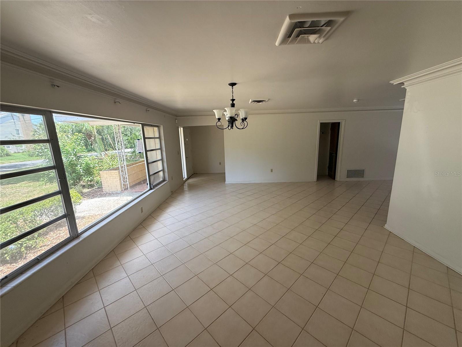 LA HACIENDA - Residential