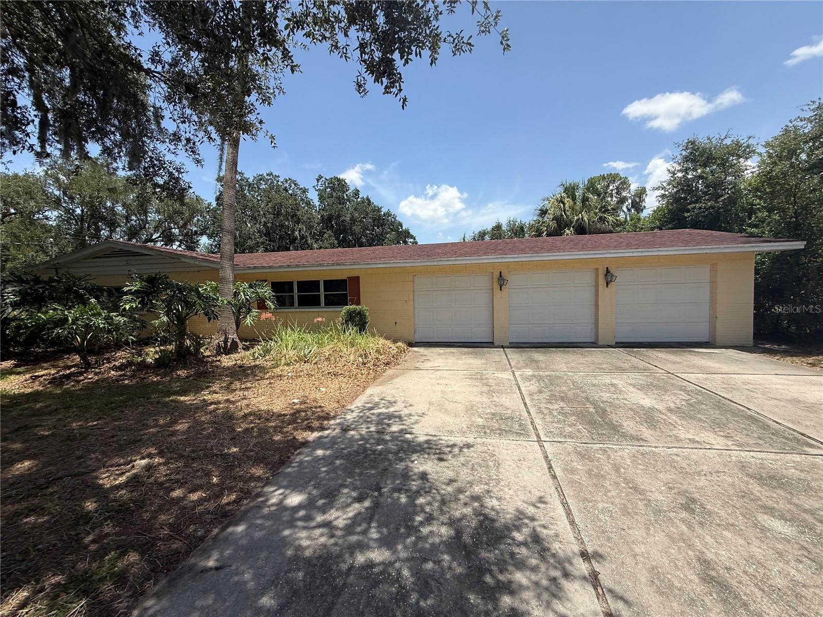 LA HACIENDA - Residential