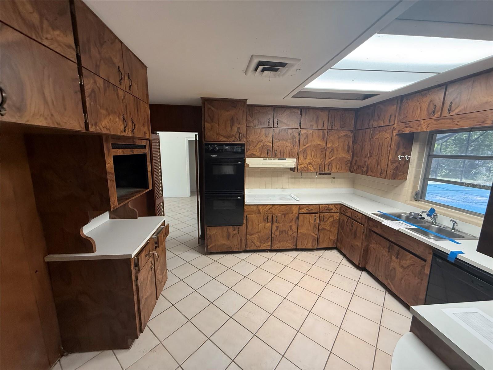 LA HACIENDA - Residential