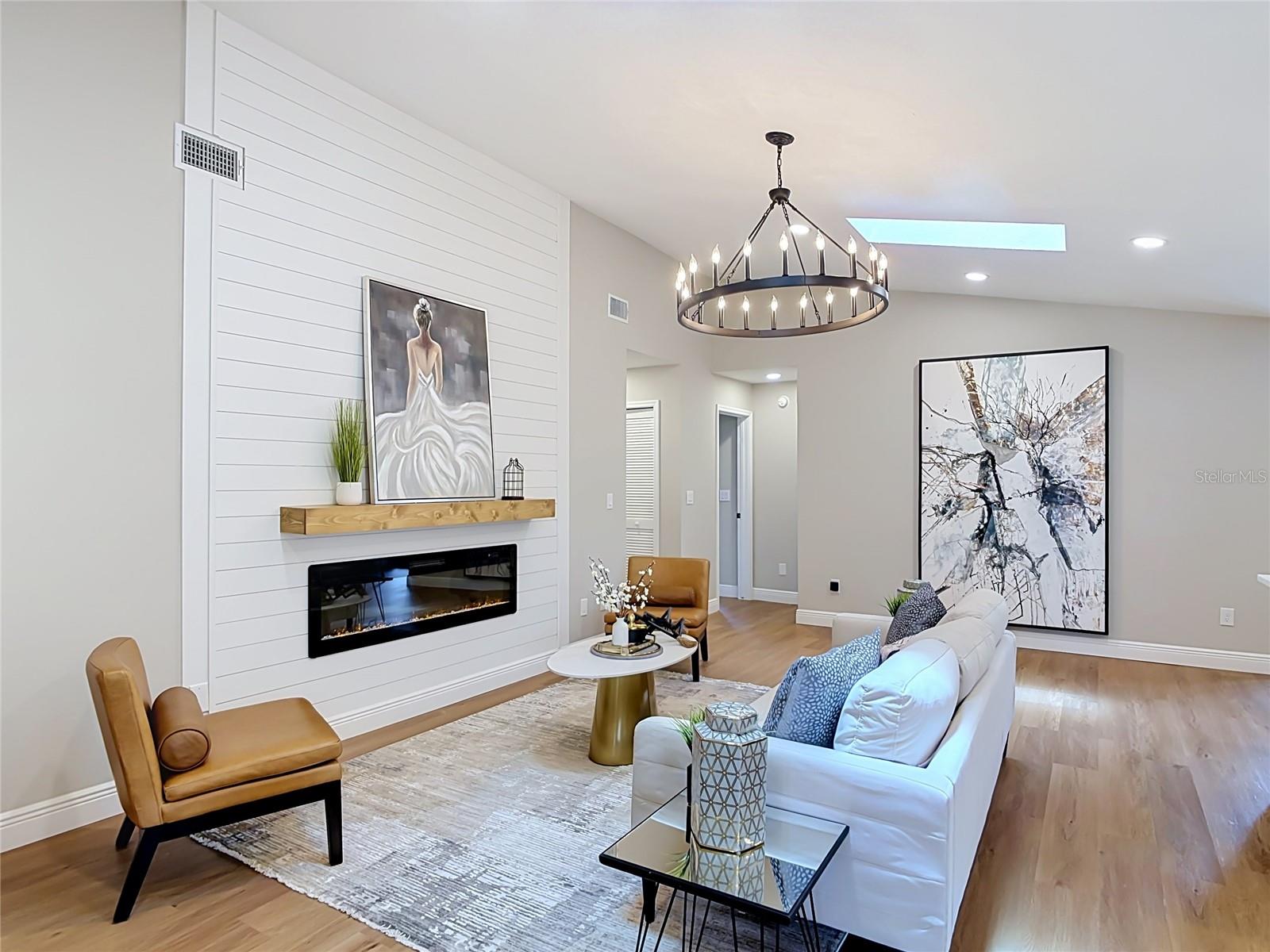 DELTONA LAKES UNIT 04 - Residential