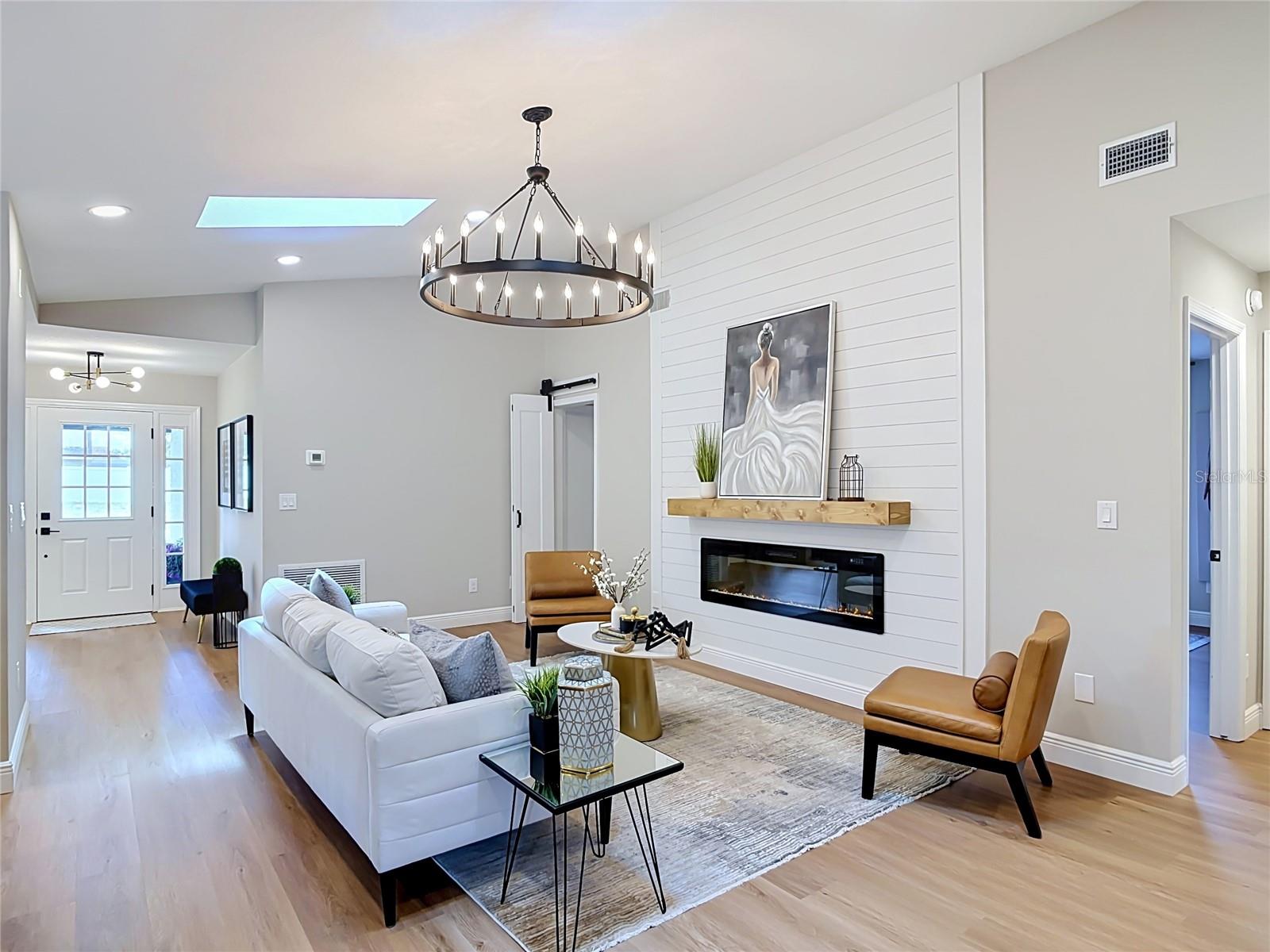 DELTONA LAKES UNIT 04 - Residential