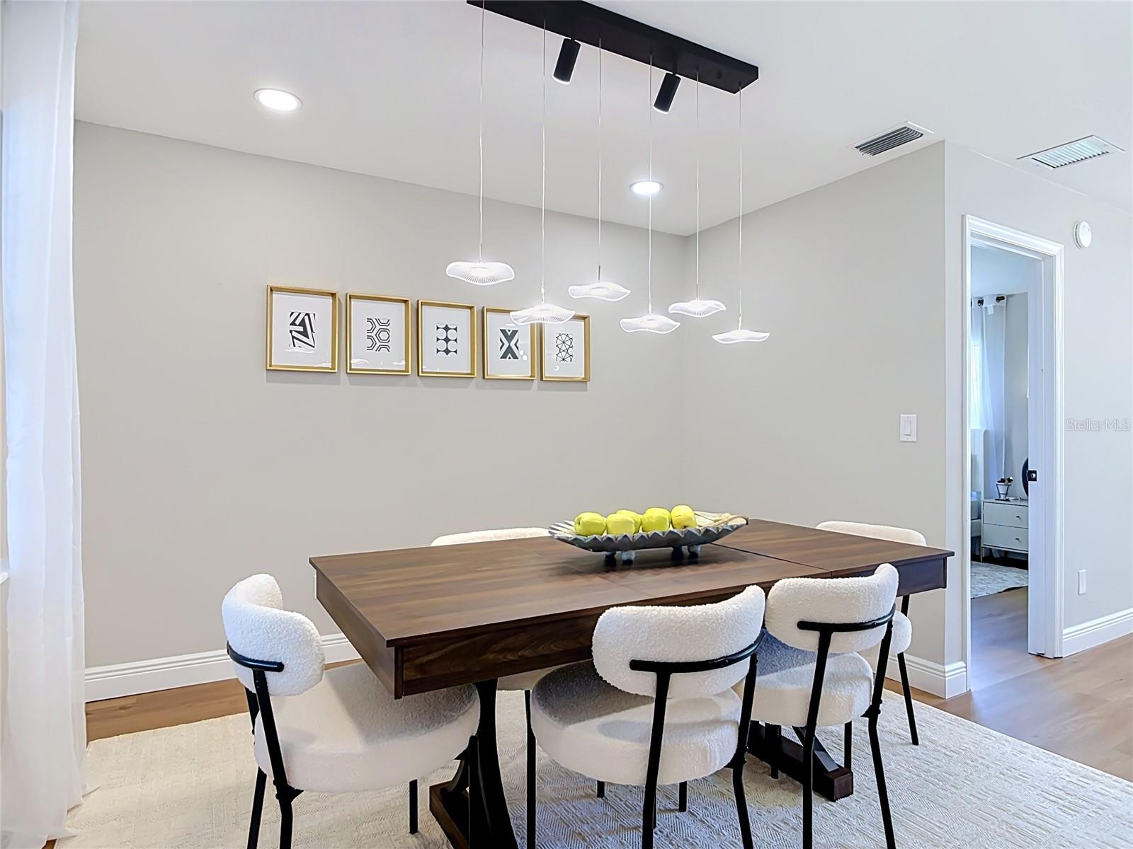 DELTONA LAKES UNIT 04 - Residential